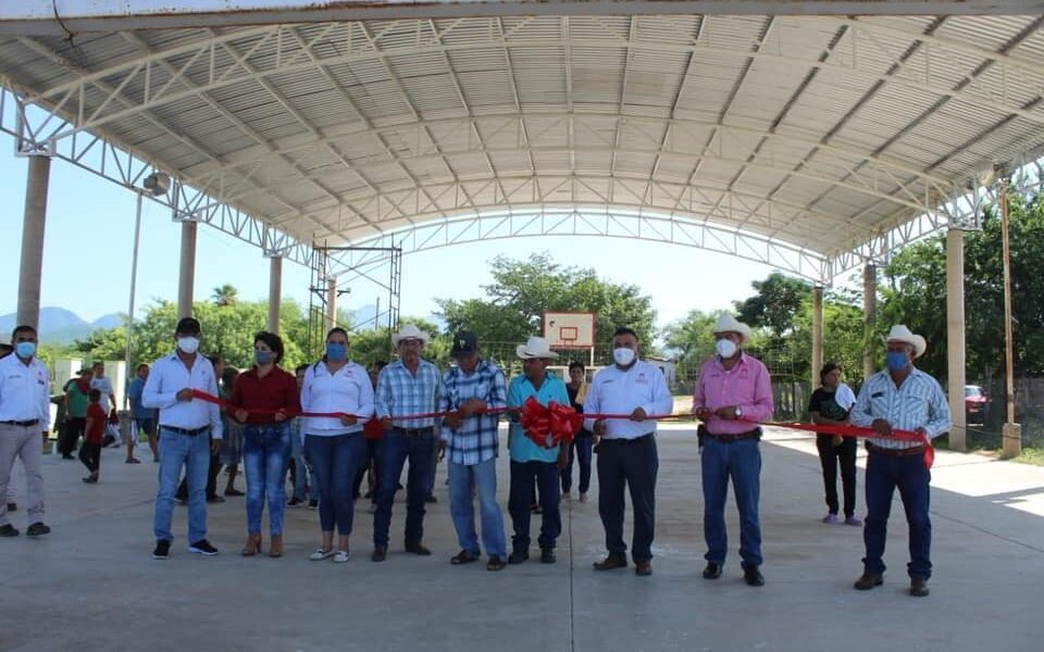 TECHUMBRE, CERCO PERIMETTRAL Y ALUMBRADO PARA LA QUINTERA