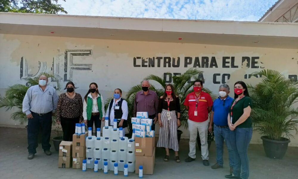 DONA CADENA OXXO CUBRE BOCAS Y GEL ANTIBACTERIAL AL AYUNTAMIENTO DE ÁLAMOS