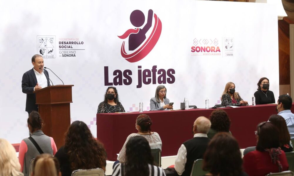 ENTREGA GOBERNADOR DE SONORA PROYECTOS PRODUCTIVOS A JEFAS DE FAMILIA