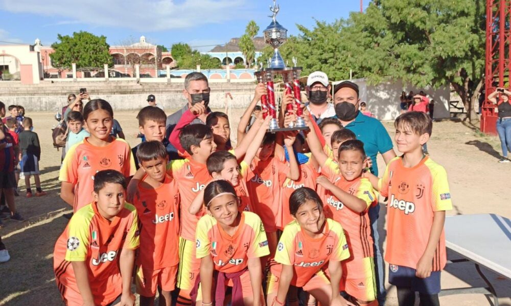 REALIZAN EN ÁLAMOS COPA NAVIDEÑA 2021 DE FÚTBOL