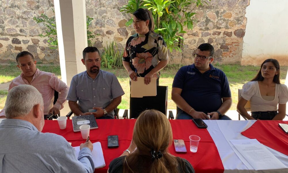 INICIAN LOS PREPARATIVOS PARA EL DESFILE DEL 20 DE NOVIEMBRE