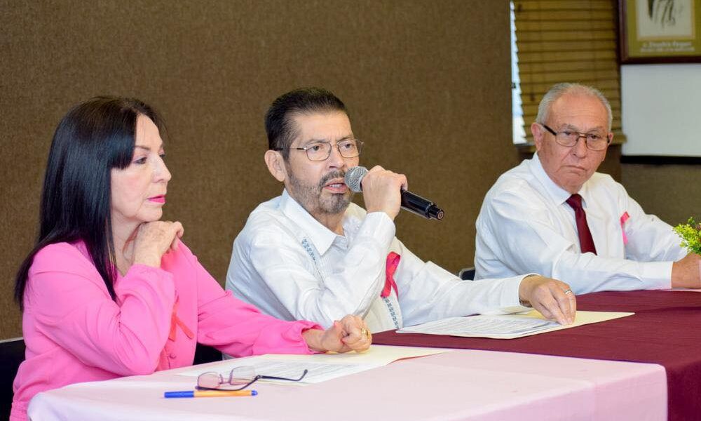 EN PUERTA MAGNOS EVENTOS EN NAVOJOA SOBRE CÁNCER DE MAMA