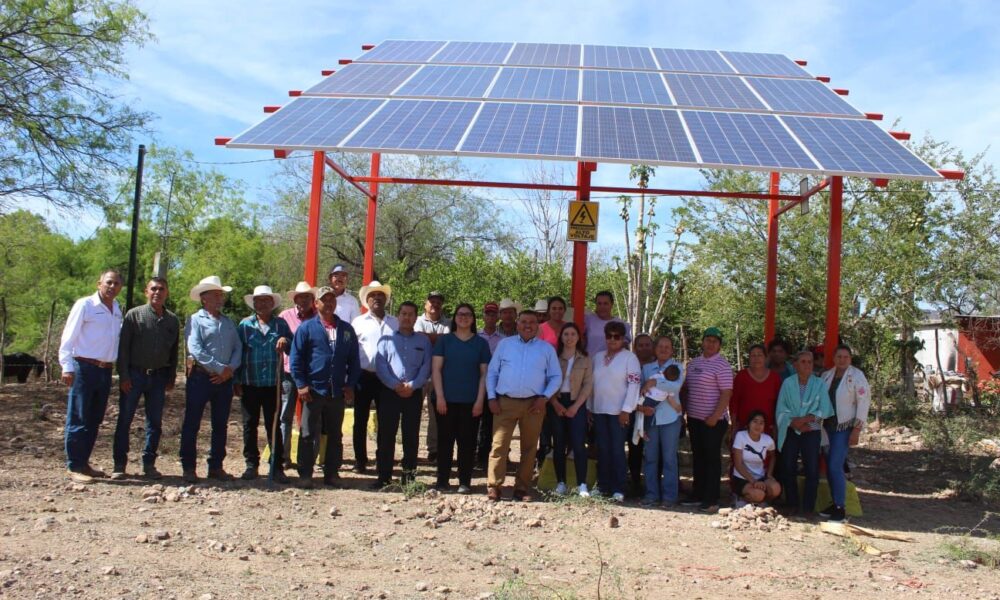 ENTREGA VÍCTOR BALDERRAMA EQUIPAMIENTO DE POZO EN GÜIROCOBA