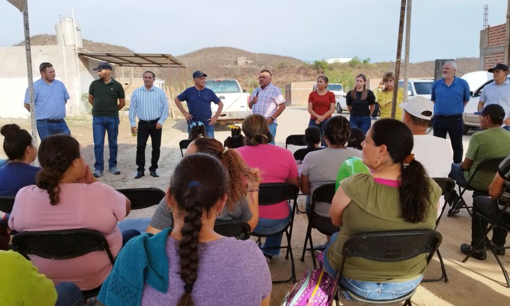 ANUNCIA ALCALDE OBRA DE ELECTRIFICACIÓN EN LA COLONIA CONSTITUCIÓN