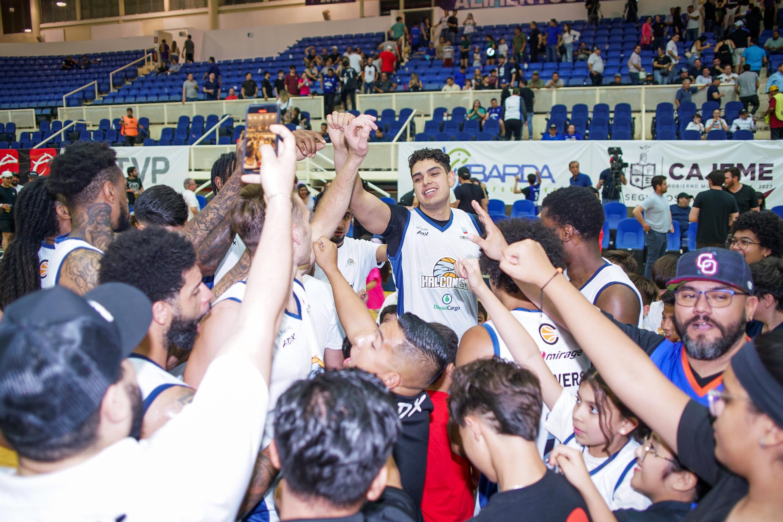 HALCONES VENCE Y BARRE A LOS ASTROS EN LA ARENA ITSON